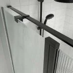 Divisória de duche retangular OPEN 2 fixos - 1 porta com dobradiças em vidro ACANALADO, feita à medida. Acabamento PRETO MATE - Image 4