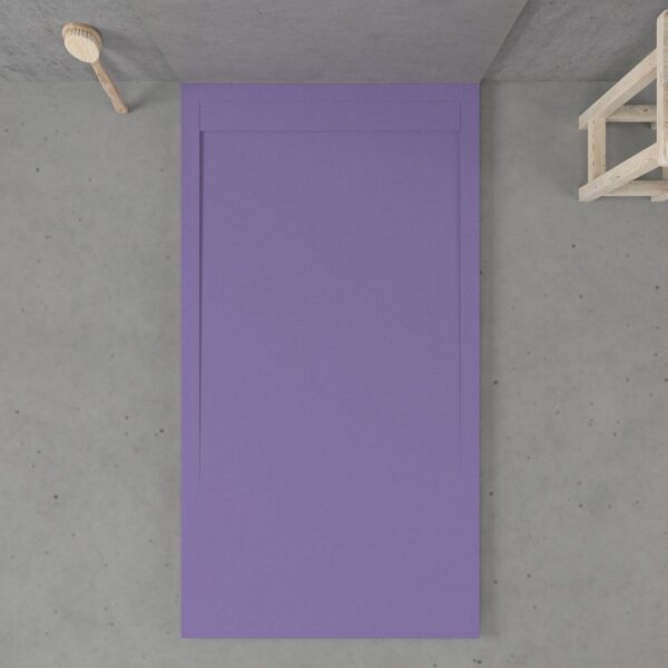 Base de duche em resina URBANSTONE RAL 4005 Lila com textura de ardósia, anti-bacteriana e anti-derrapante. Grelha oculta.