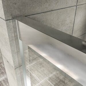 Divisória de duche NOVUM frontal 1 fixo - 1 porta de correr vidro transparente 6 mm. AÇO INOXIDÁVEL – imagem 2