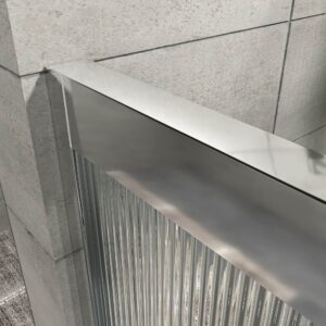 Divisória de duche NOVUM frontal 1 fixo - 1 porta de correr vidro acanalado 6 mm. AÇO INOXIDÁVEL – imagem 2